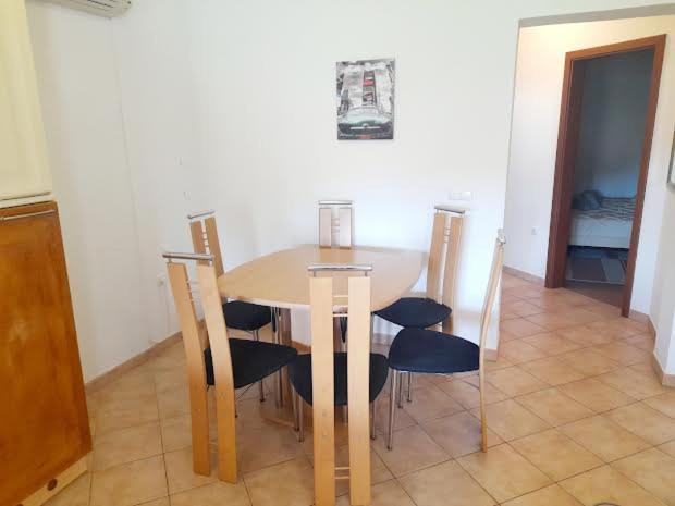 Apartmani Delas Pjescana Uvala Exterior photo