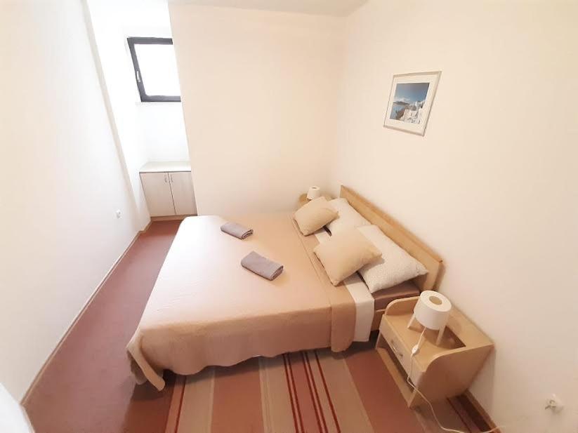 Apartmani Delas Pjescana Uvala Exterior photo